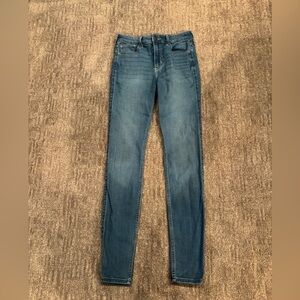 Hollister High-Rise Super Skinny Jeans